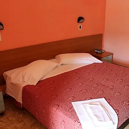 Hotel Colombo 3*