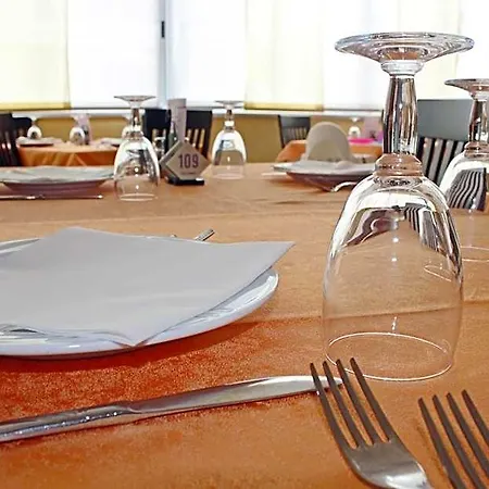 Hotel Colombo 3*