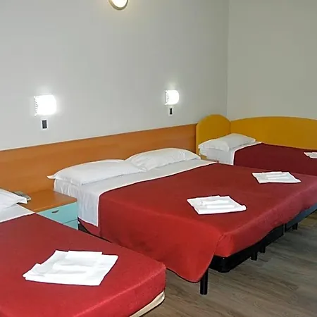 Colombo Hotel 3*