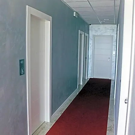 Hotel Colombo 3*